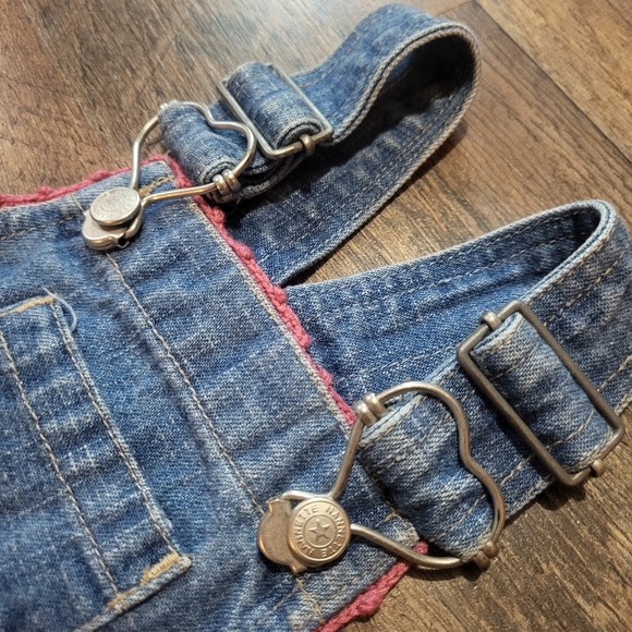 Vintage Denim Floral Embroidered Crochet Hem Heart Strap Overalls Size 6-9M - Picture 6 of 8